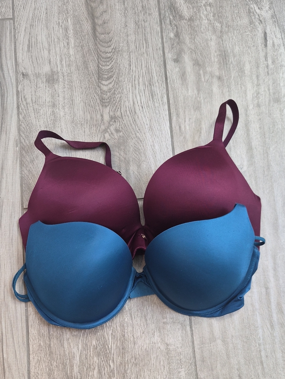 Victoria's Secret Very Sexy 34DD Set Of 2 - Burgundy and Teal